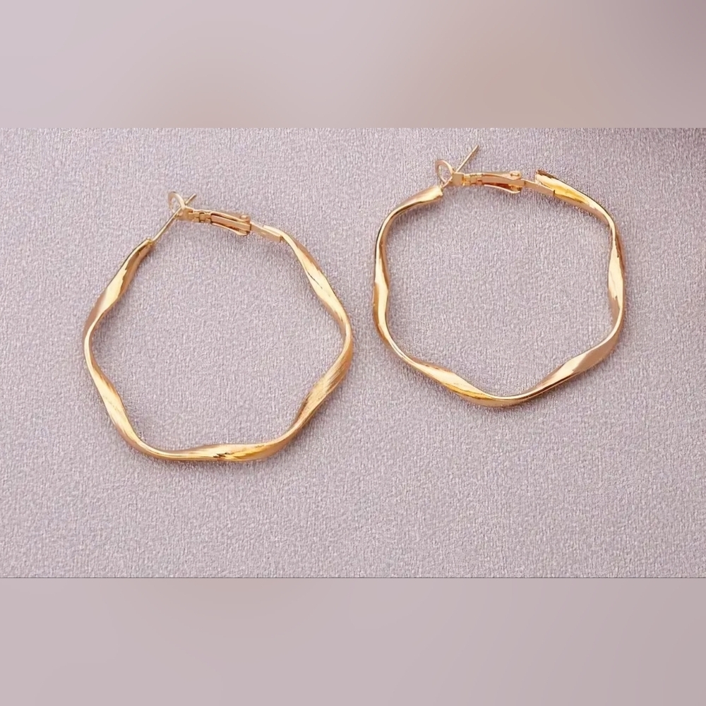 Twist Hoop Earrings